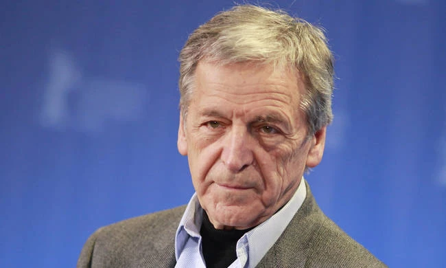 Κώστας Γαβράς: Έχουμε μια καταπληκτική χώρα, ο ελληνισμός της δεν σ’ εγκαταλείπει ποτέ